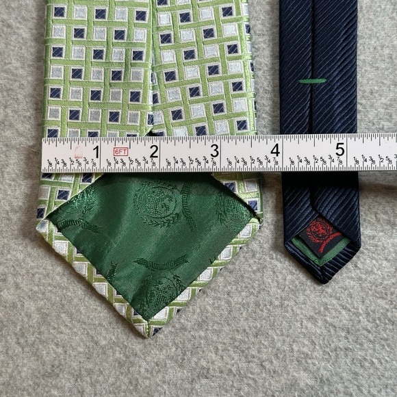 Tommy Hilfiger Green Geometric 100% Silk Tie – Classic Men's Designer Necktie - Picture 4 of 6